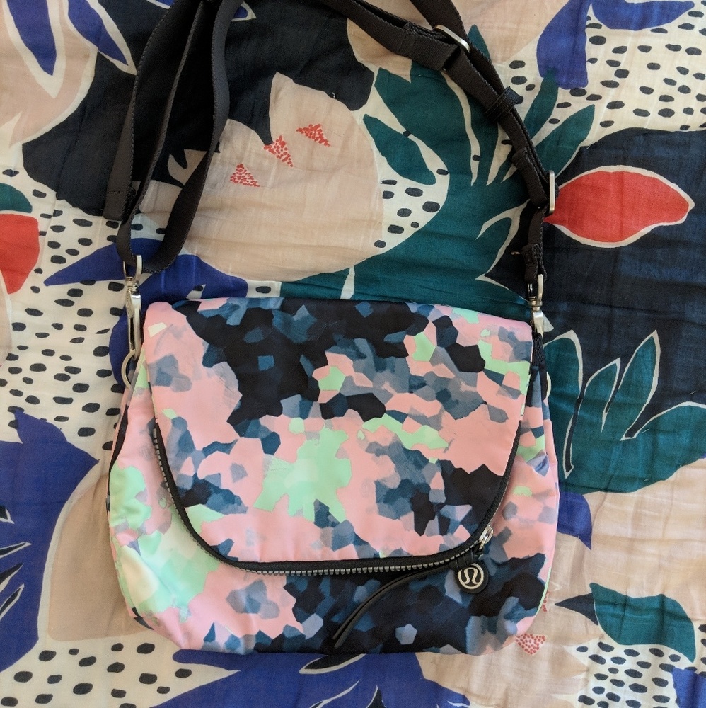 Lululemon Party Om Bag